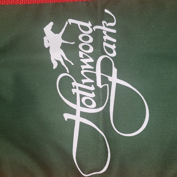 Hollywood Park Logo Green Red Zippered Duffle Bag with handle & Shoulder Strap - Picture 2 of 10